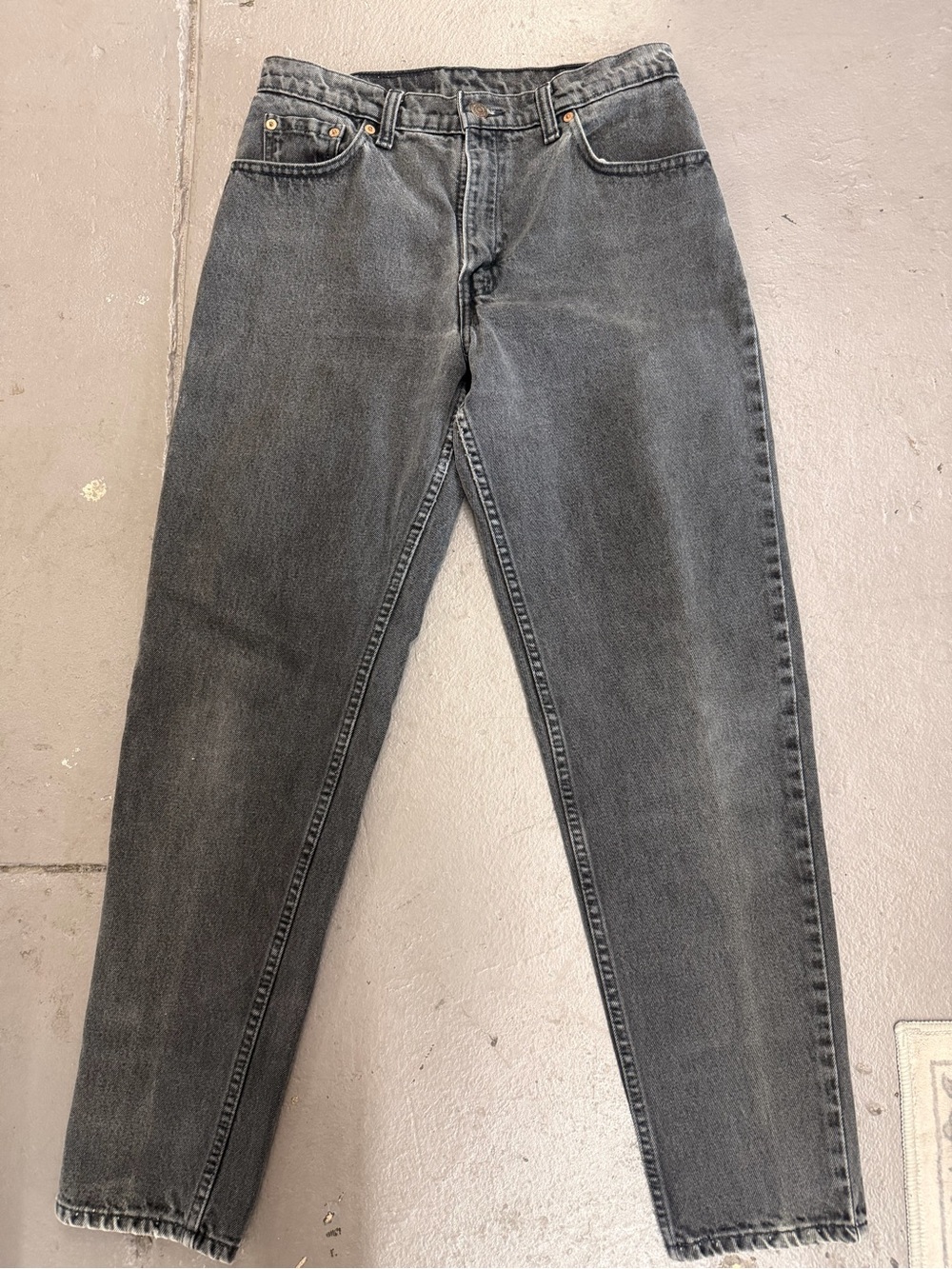 Vintage 2002 Relaxed Taper Leg Levi’s 550 Made in Canada 100% Cotton sz 11